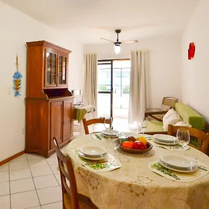 apartamento-aconchegante-a-100-metros-da-praia-nos.santa-catarina-brasil.com/